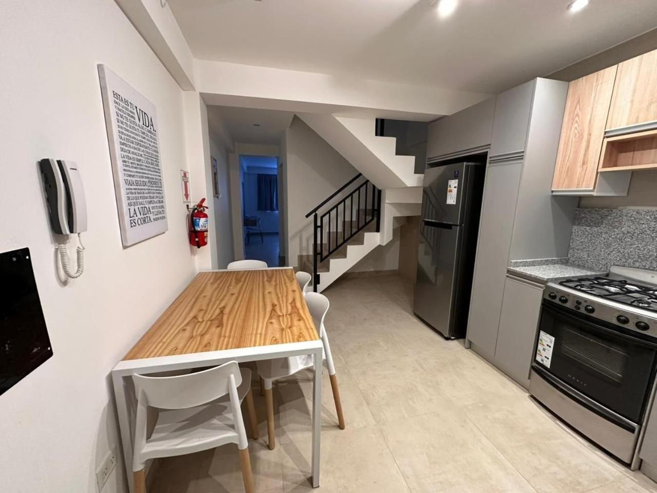 Aunaisin - Apartamentos 9 De Julio 52 Ushuaia Eksteriør billede